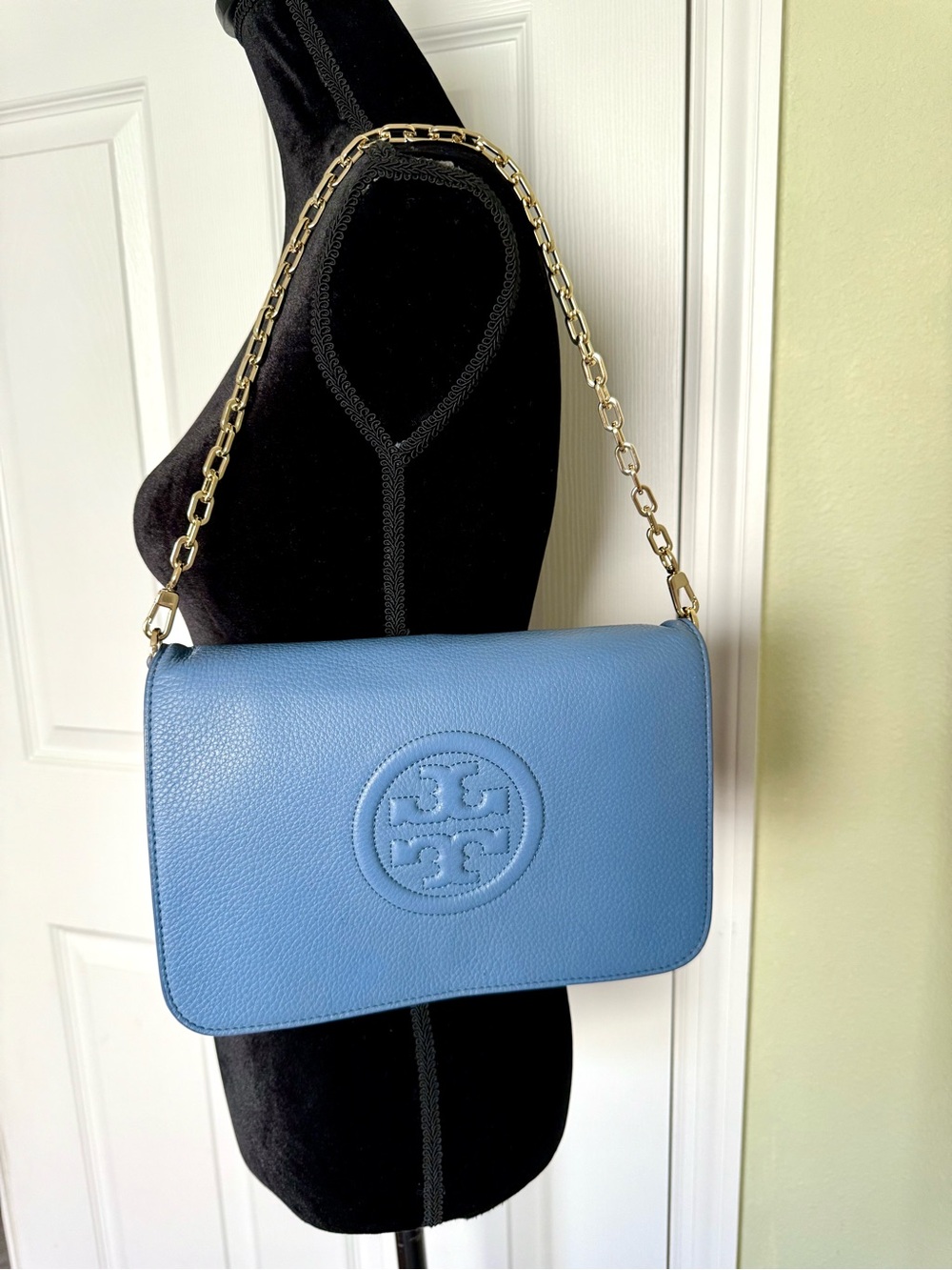 EUC Tory Burch Bombe Leather Convertible Clutch Shoulder Bag